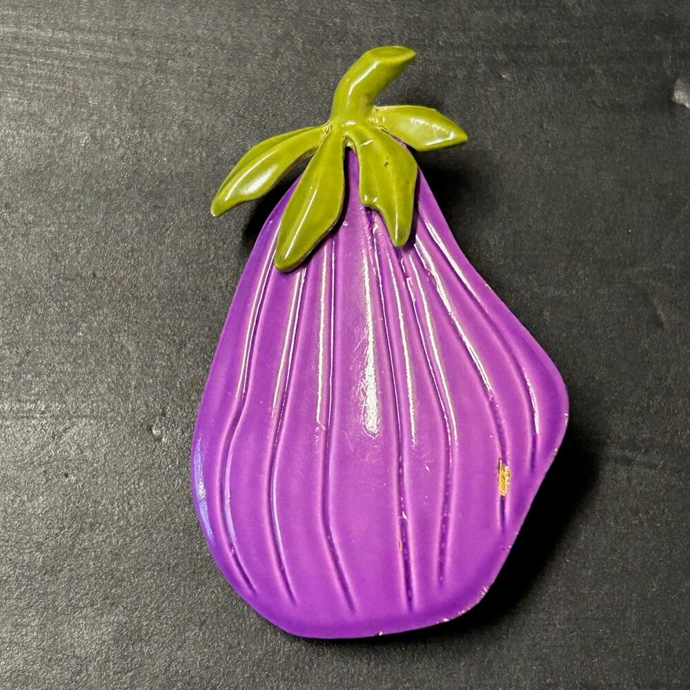 Vintage Eggplant Brooch Enamel c‎ 1970s-80s